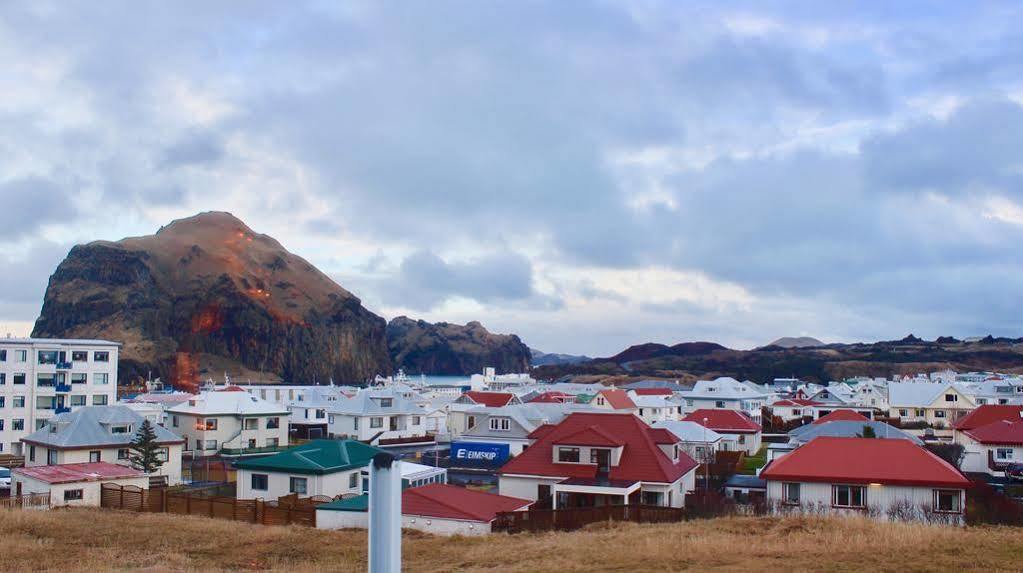 Guesthouse Árný Vestmannaeyjar Exterior foto