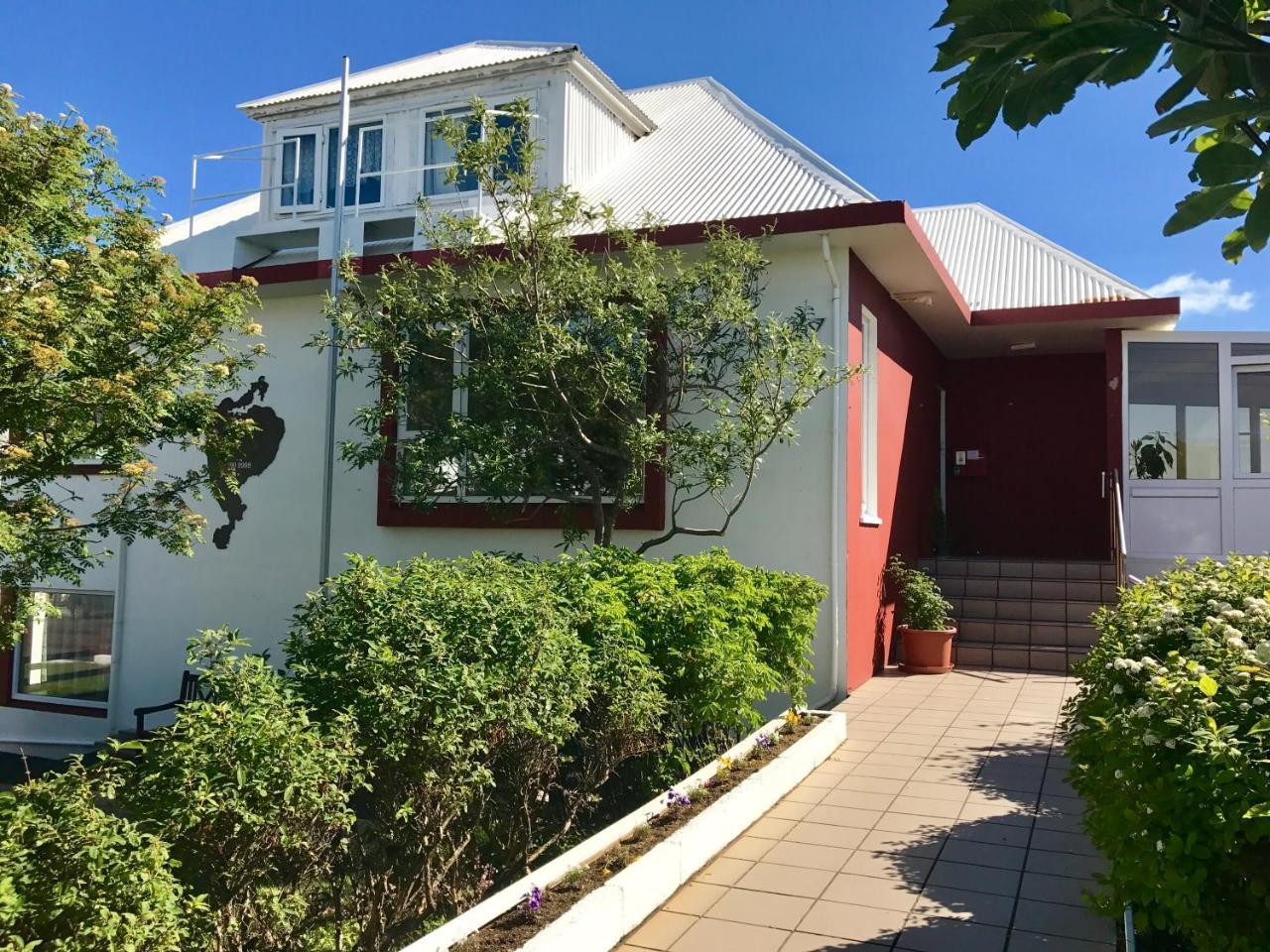 Guesthouse Árný Vestmannaeyjar Exterior foto