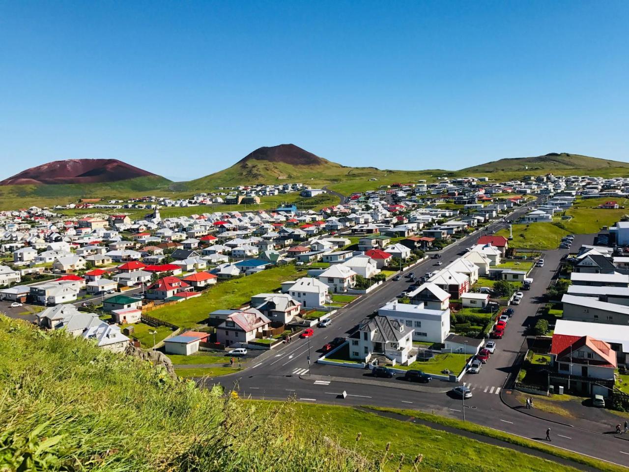 Guesthouse Árný Vestmannaeyjar Exterior foto